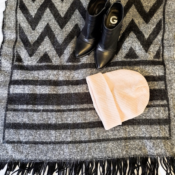 H&M Accessories - BUNDLE & SAVE (5 FOR $45)